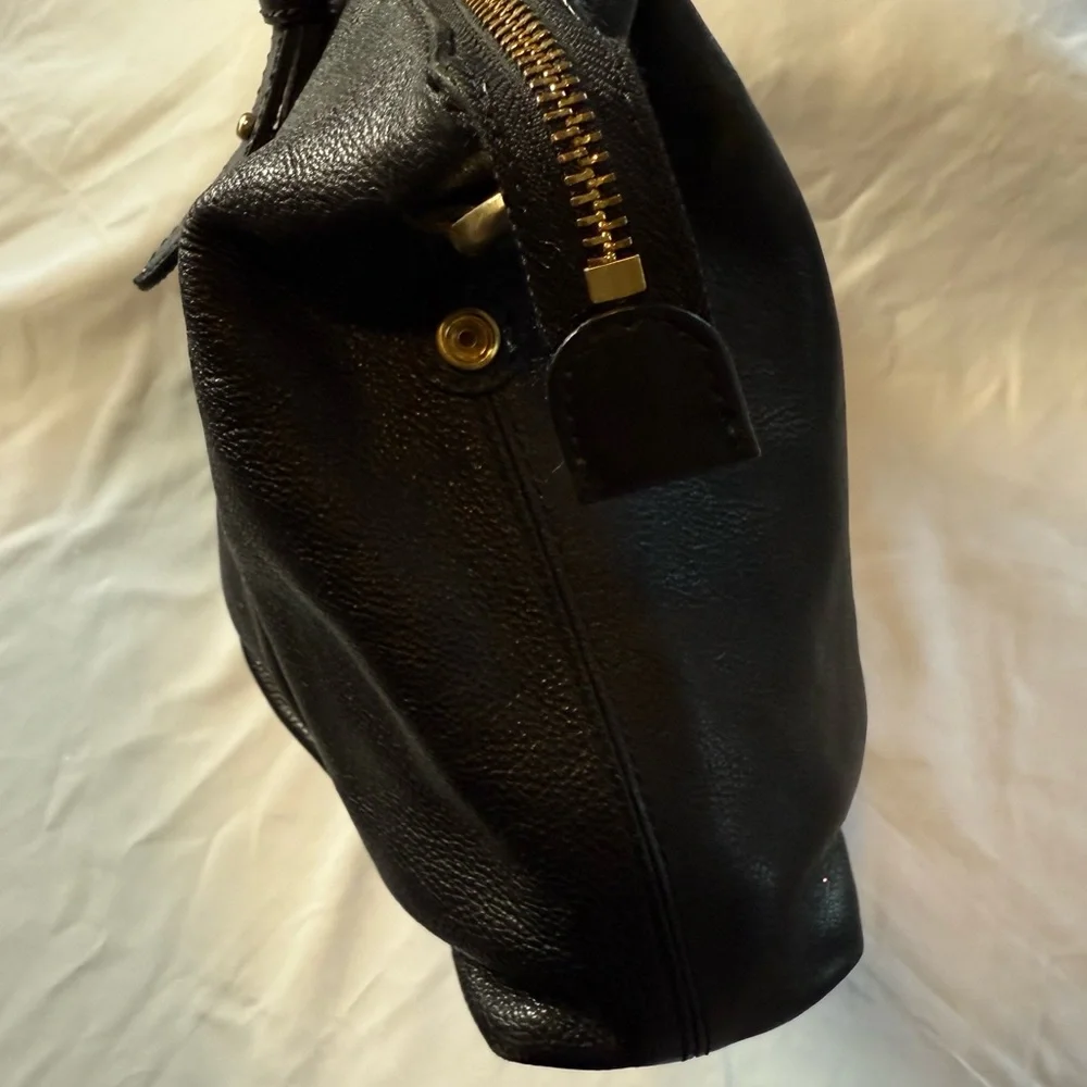 COLE HAAN Vintage Black Leather Medium Sized Handbag - Picture 6 of 10